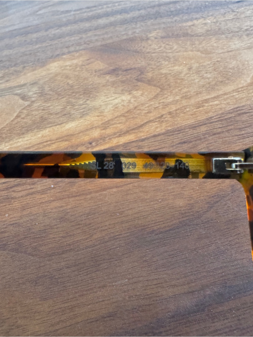 Saint Laurent SL 28 tortoiseshell sunglasses - Picture 5 of 10